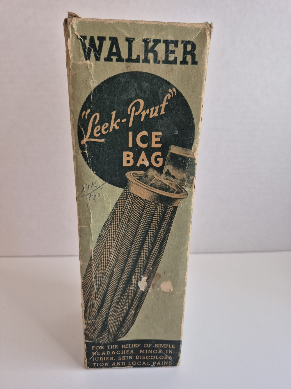 Vintage 1940s Collectible Walker "Leek-Pruf" Ice Bag in Original Box USA